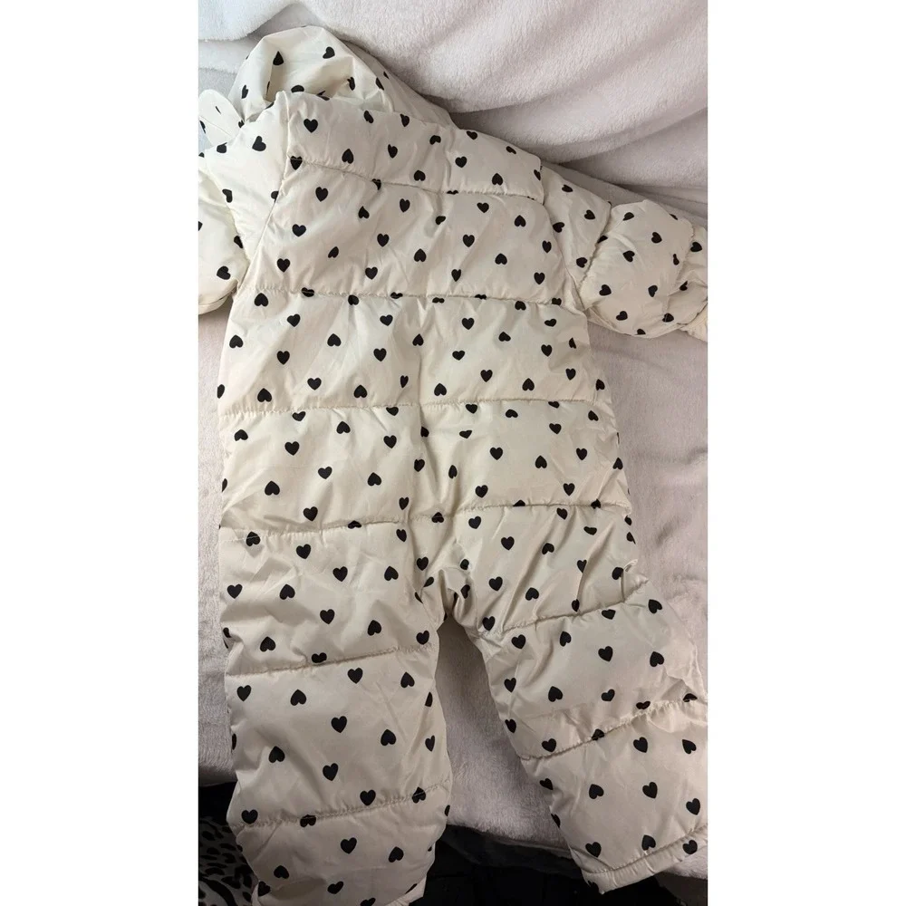 Old Navy Baby Heart Print Puffer Snowsuit Hooded White 12-18 M Water Resistant